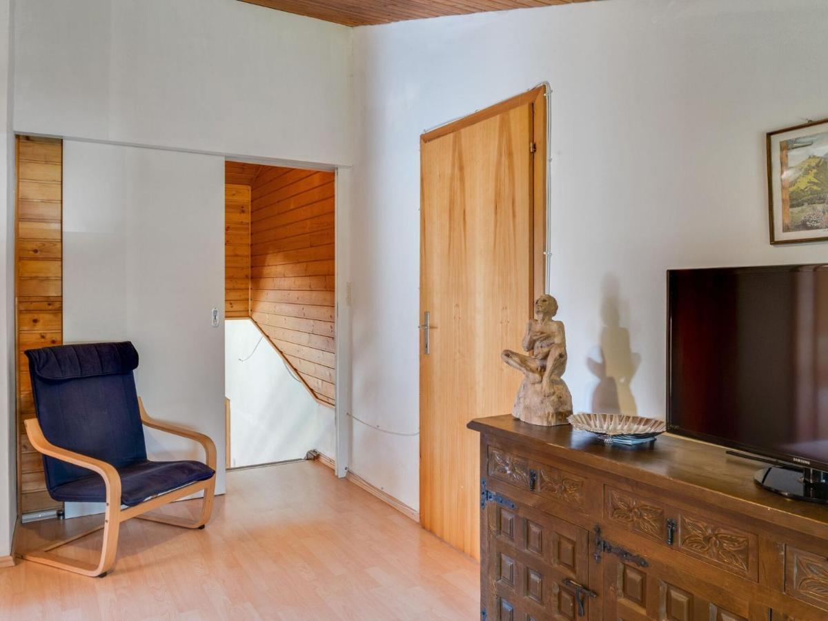 Spacious Chalet In Maishofen Near Forest ภายนอก รูปภาพ